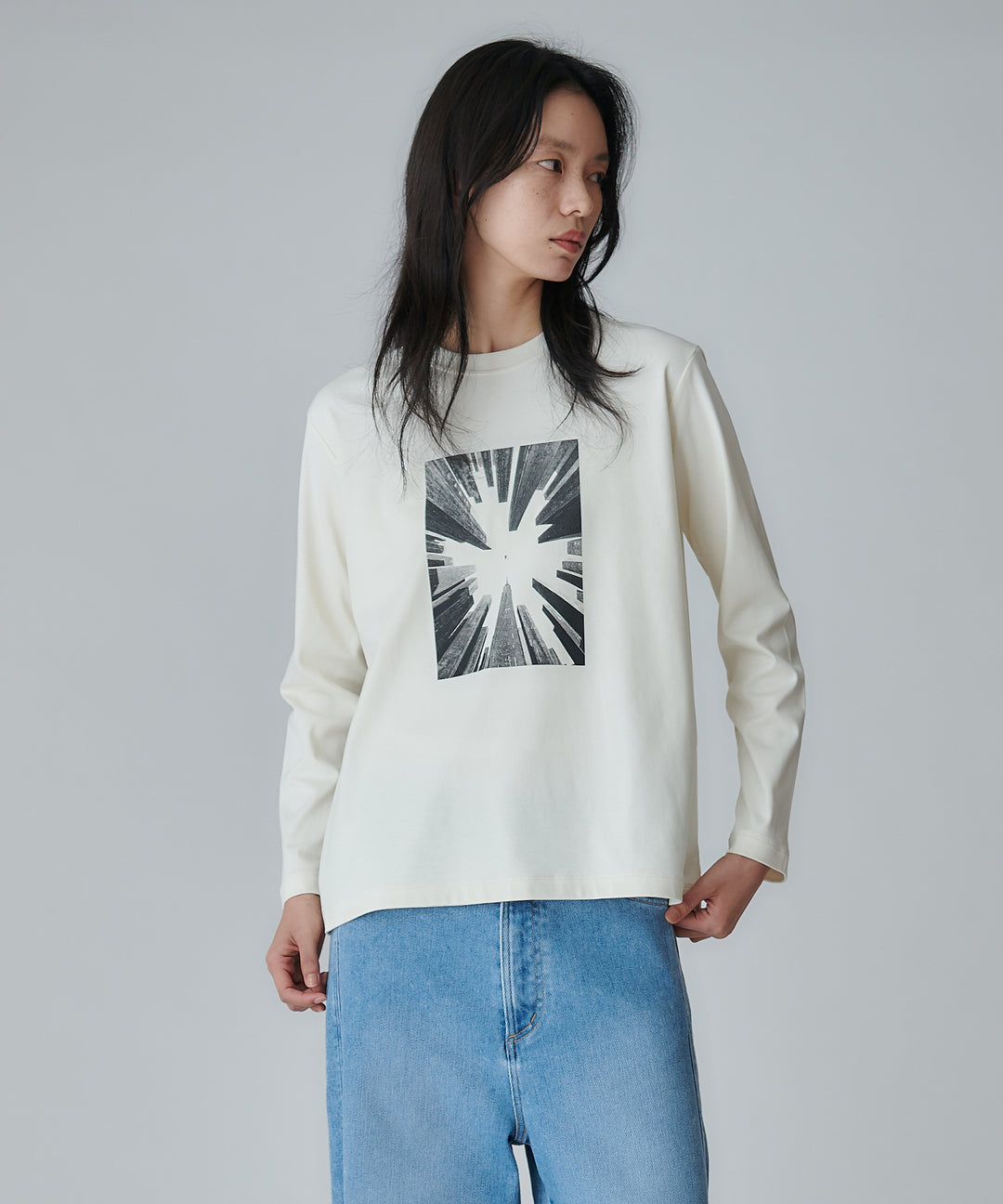 スムースコットングラフィックロングスリーブTシャツ
