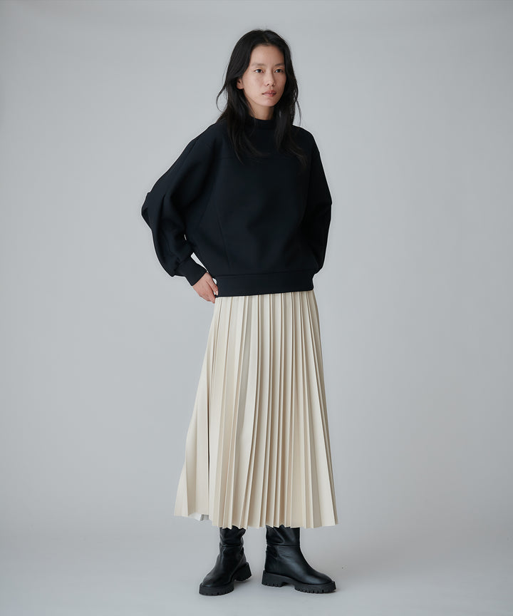 シンセティックレザープリーツスカート
