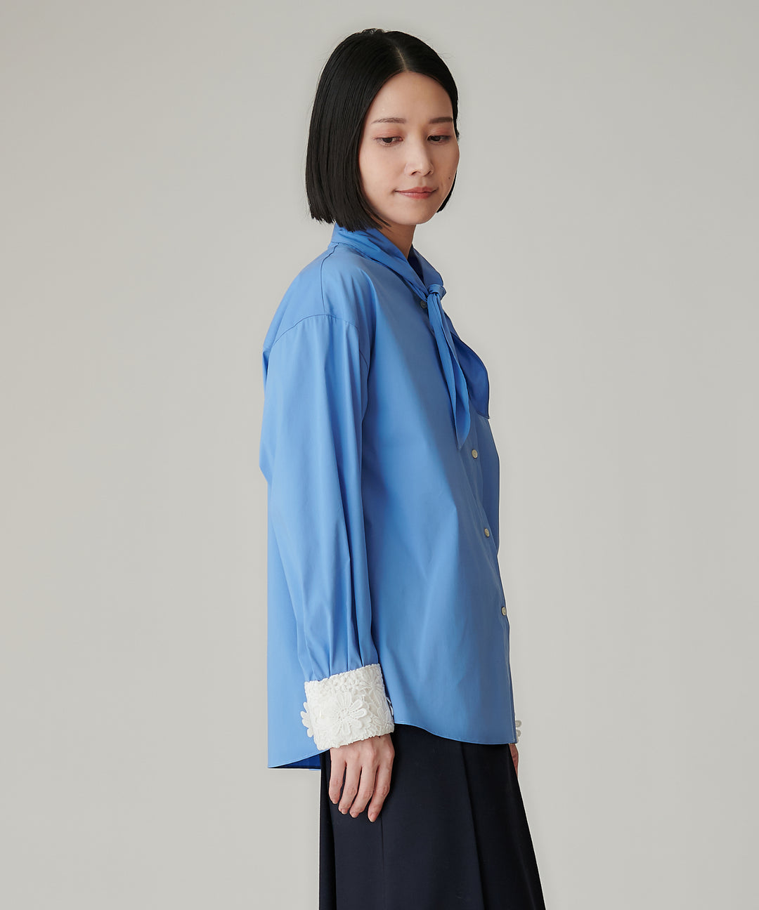 レースカフスボウタイブラウス