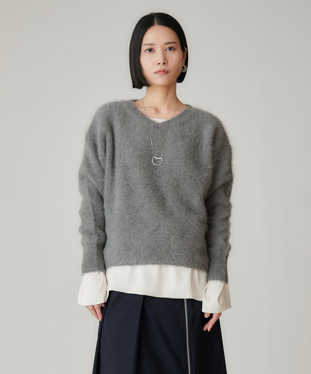 フォックスカシミヤVネックニット