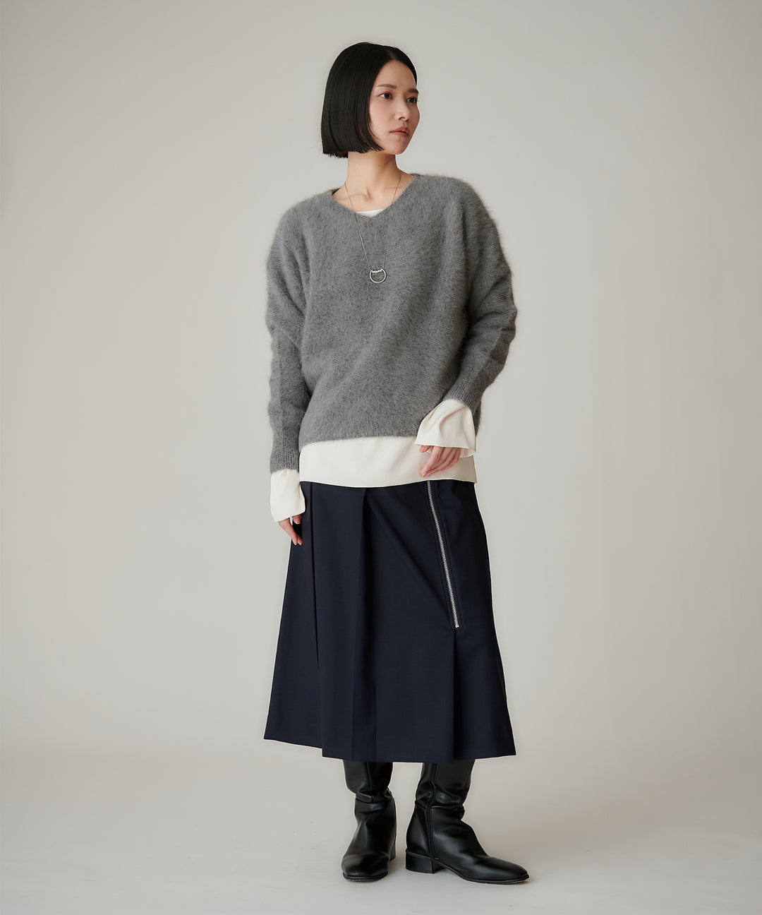 フォックスカシミヤVネックニット