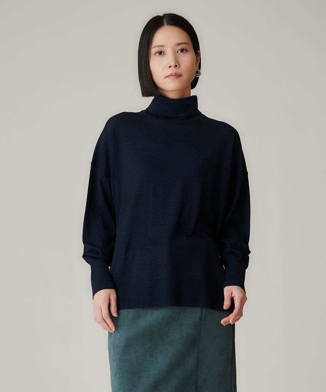 モデルH：165cm / 38 / ネイビー