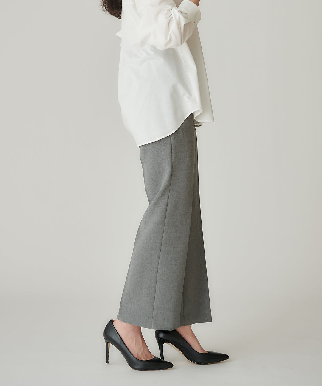 ストレートフレアパンツ