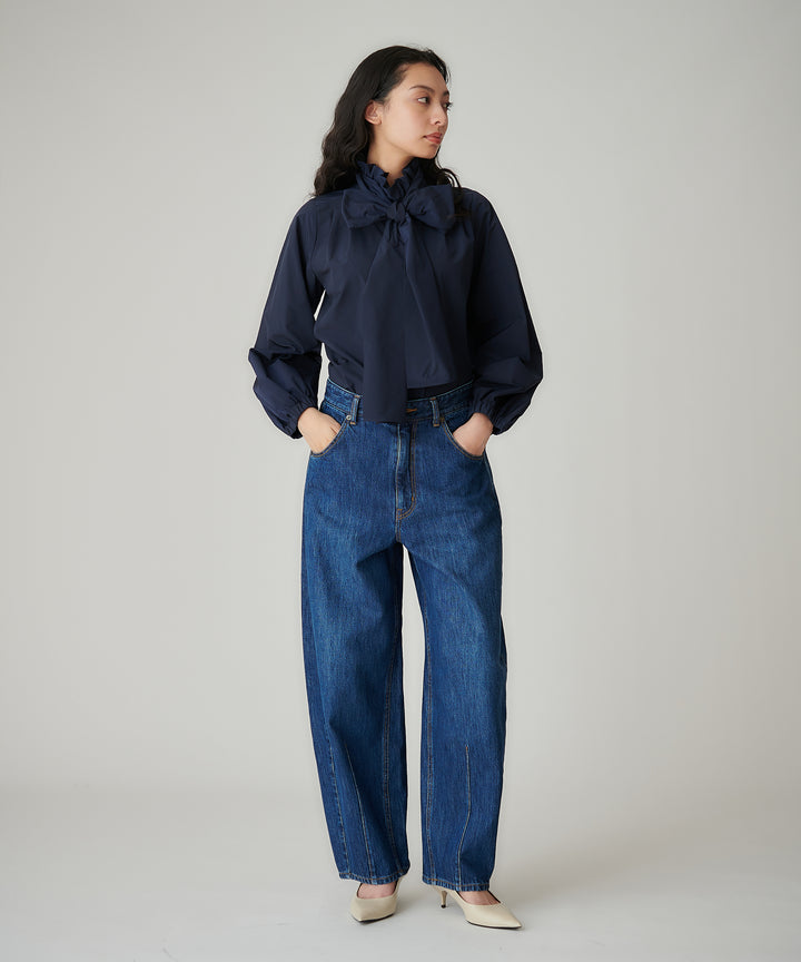 ボウタイフリルネックブラウス