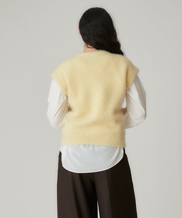 ラメ刺繍モックネックニットベスト