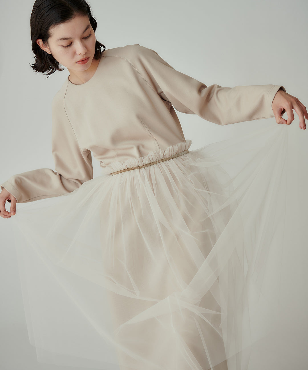 モデルH：170cm / 38 / ライトベージュ