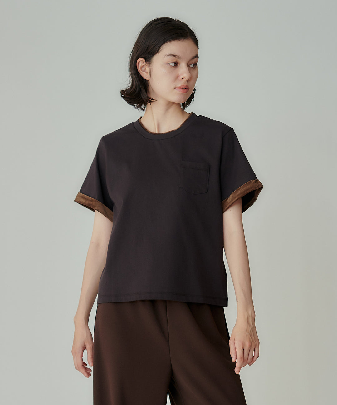 配色ラインデザインTシャツ