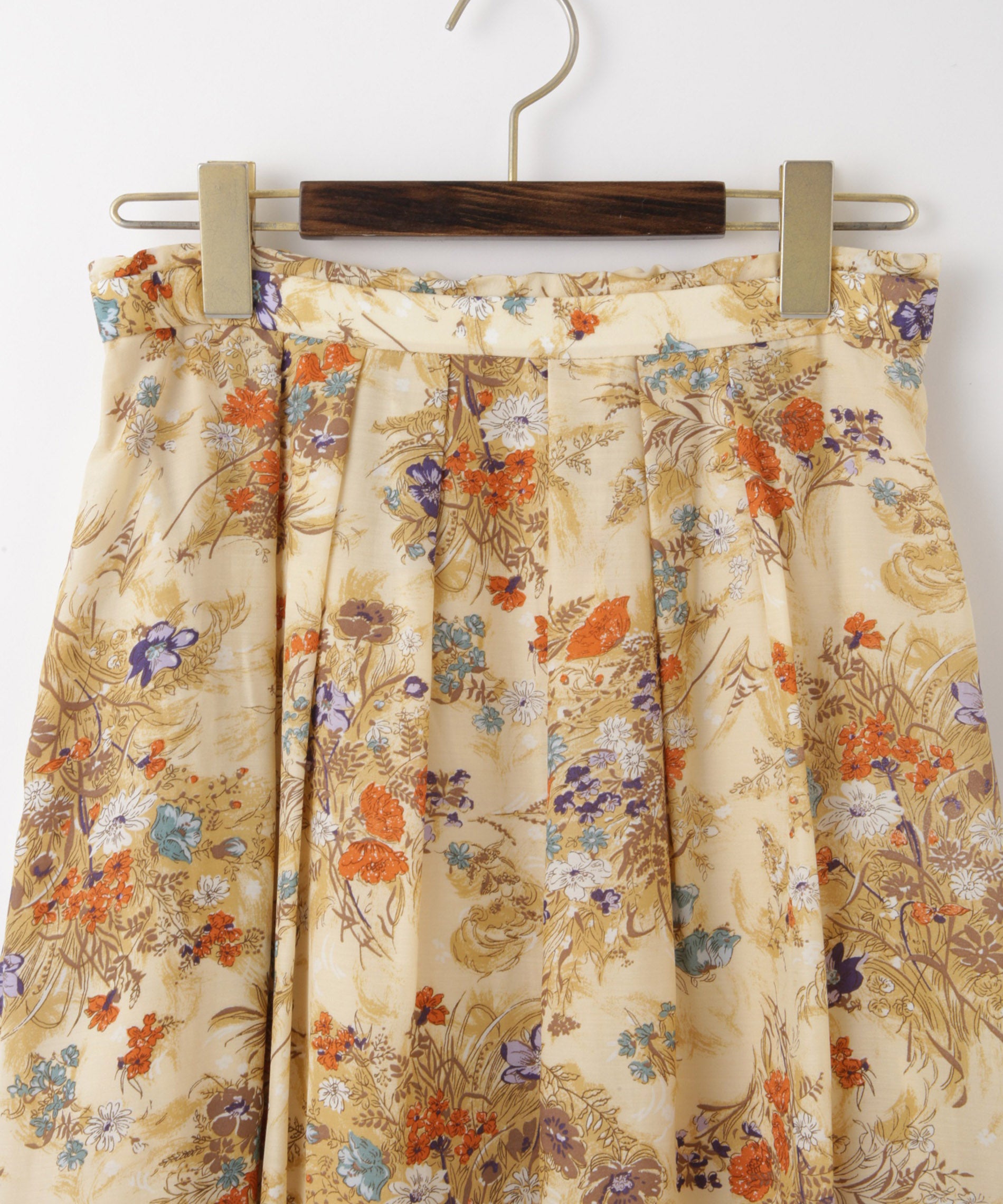 花柄プリントタックフレアスカート – FACE SANS FARD