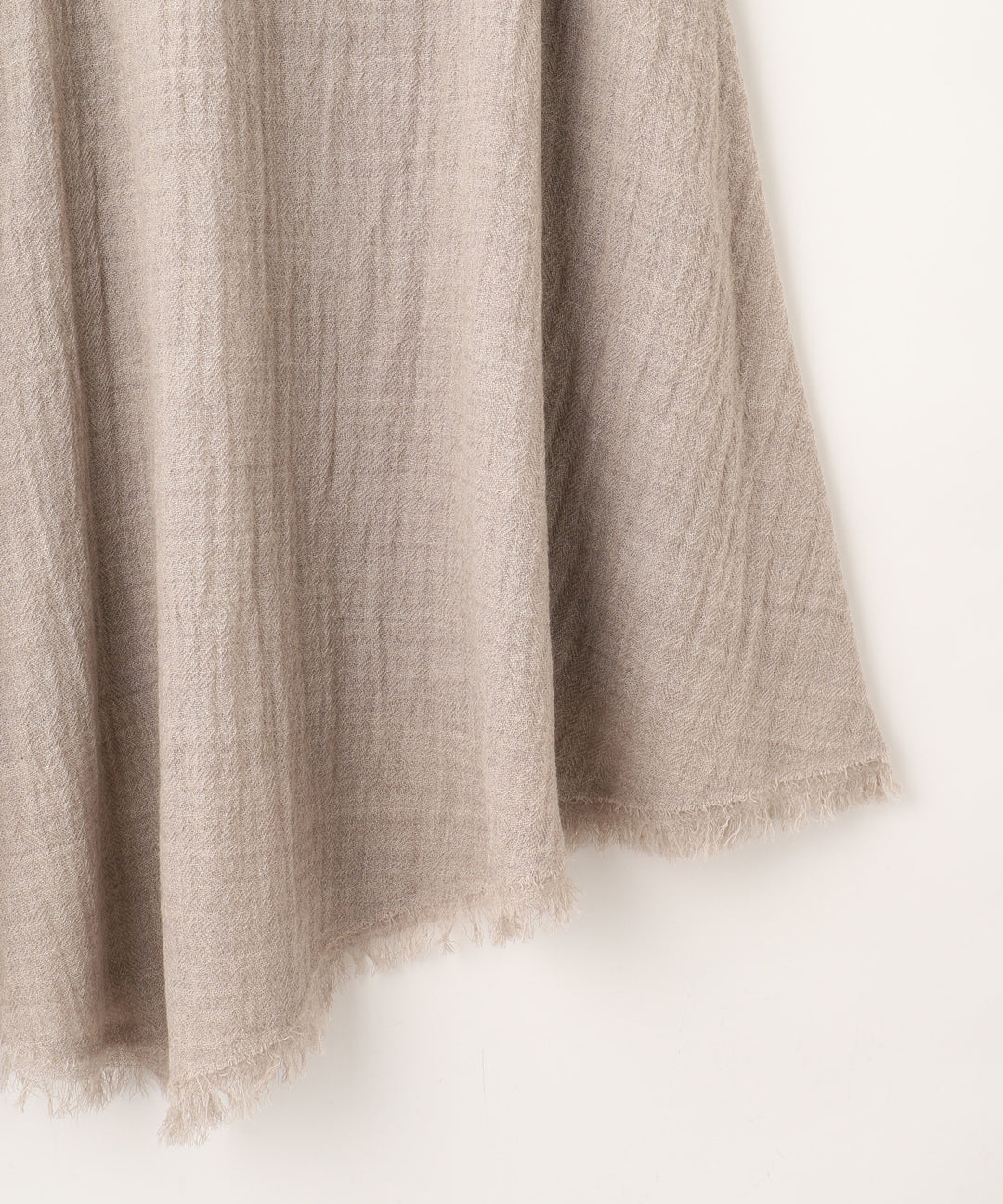 イレギュラーヘムスカート