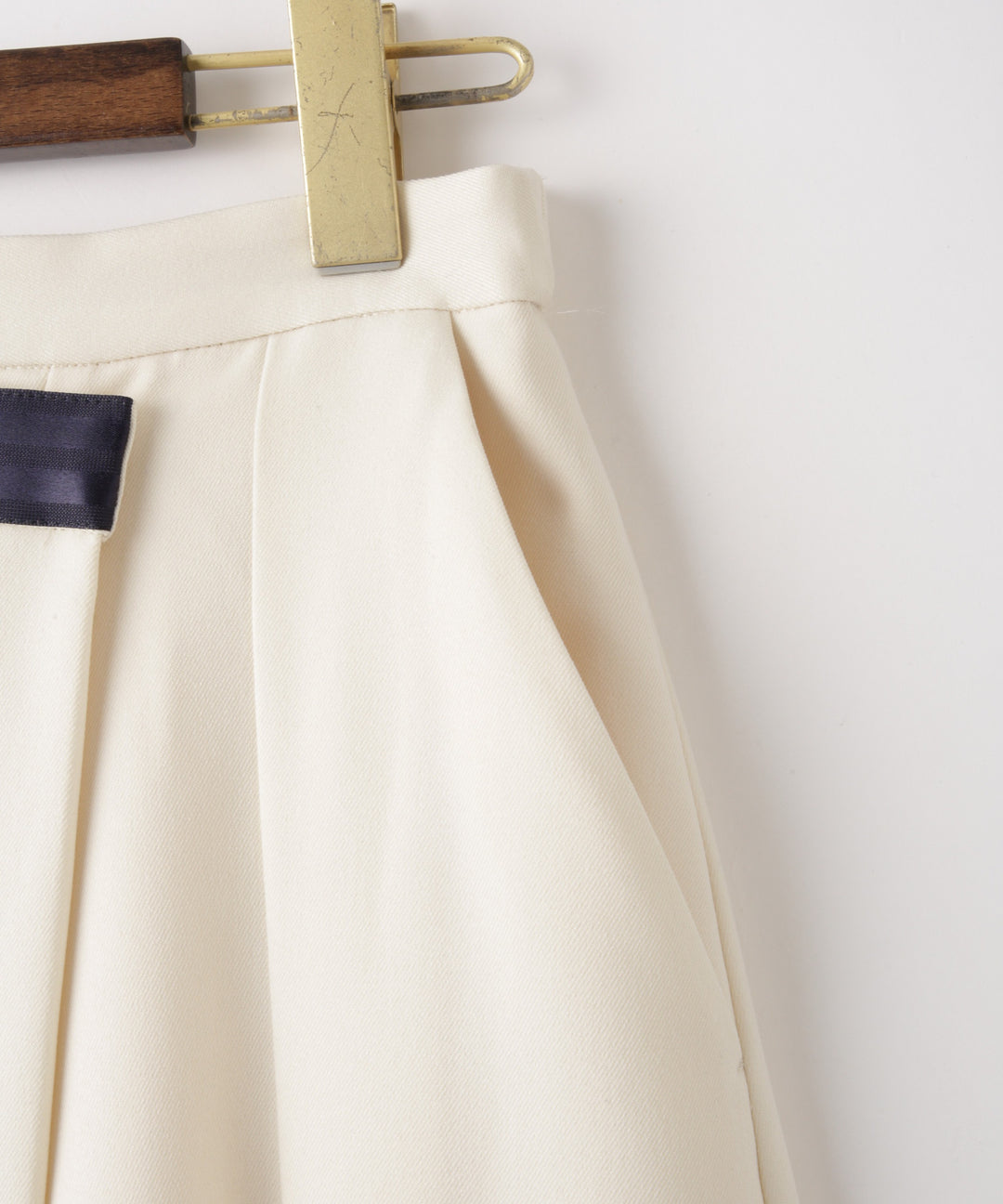 カラーテープウエストマークアシンメトリースカート