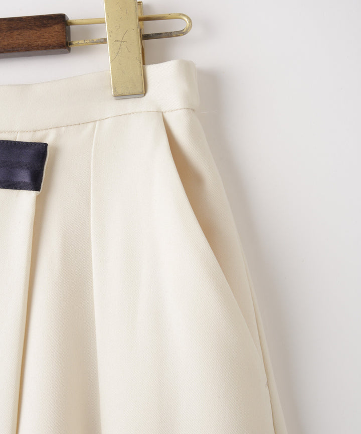 カラーテープウエストマークアシンメトリースカート