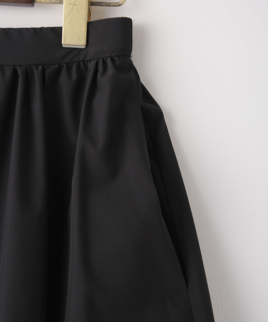 裾チュールタフタスカート