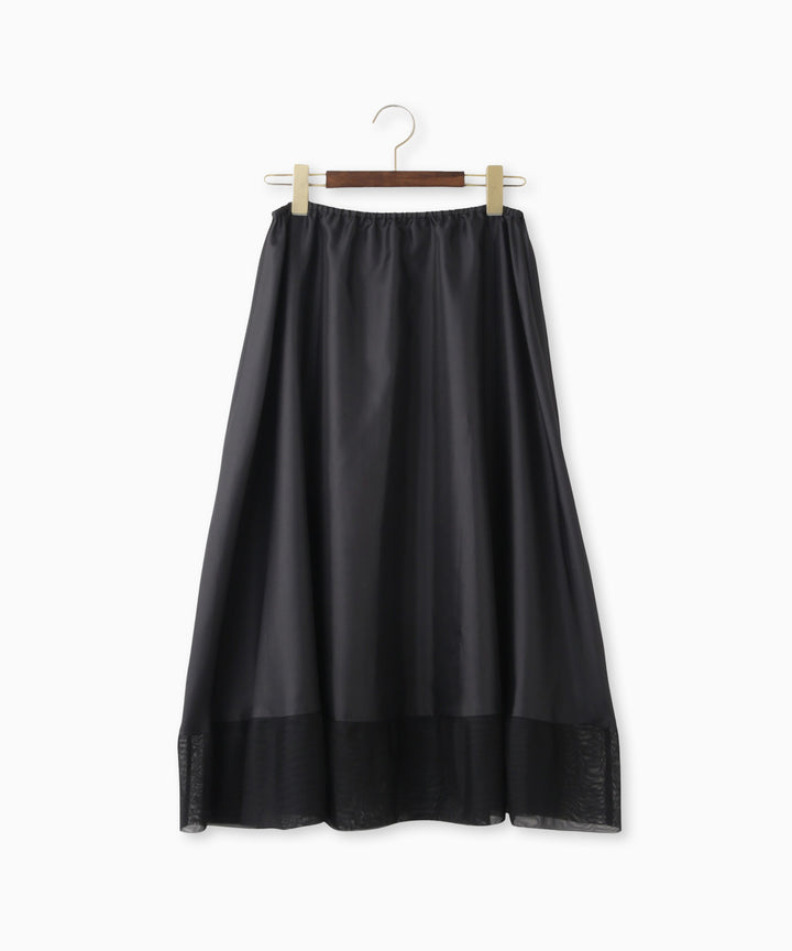 裾チュールタフタスカート