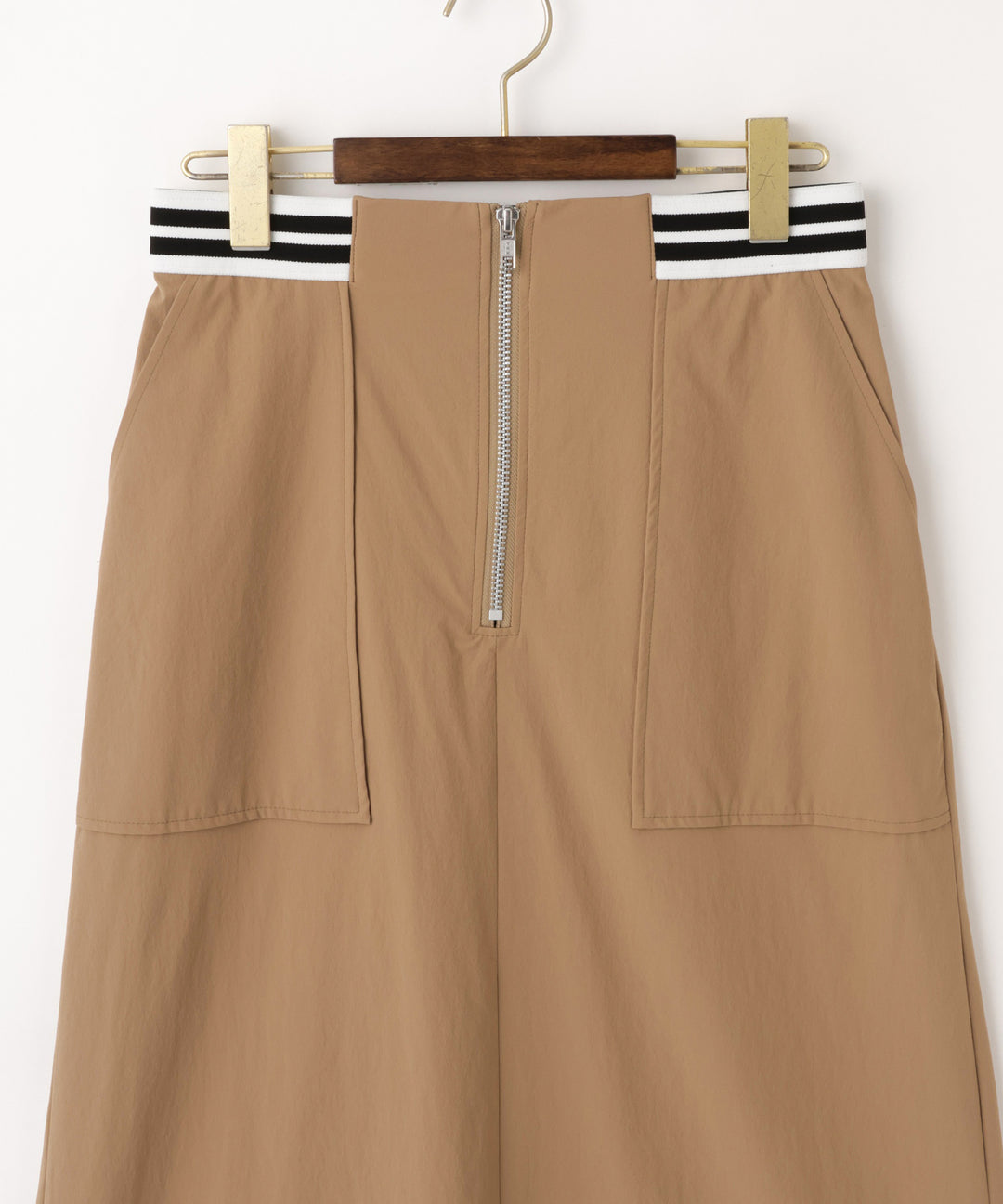 フロントジップカーゴスカート