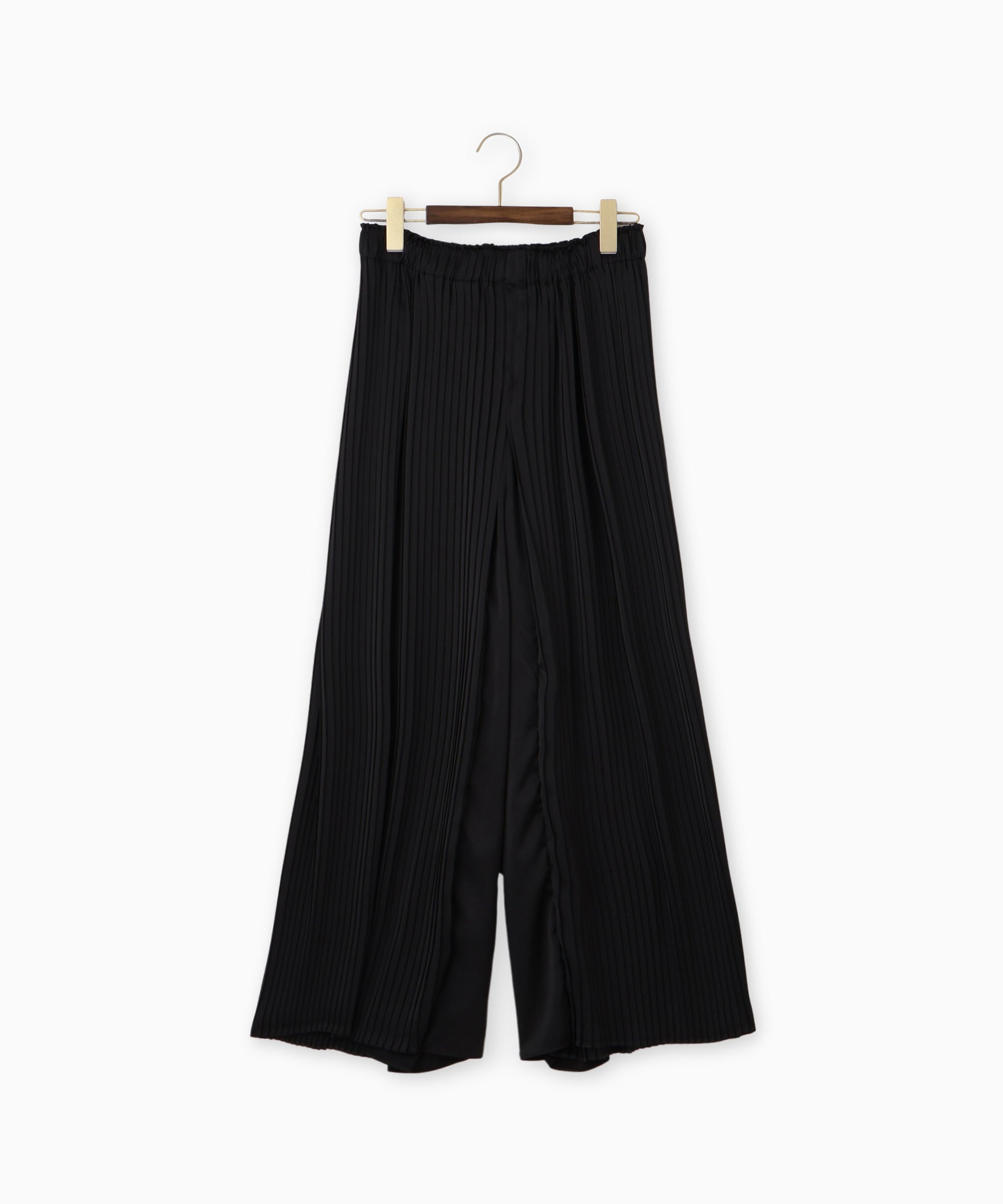 i様　定価¥28,600メタルサテン プリーツパンツ i様様専用 定価¥28,600メタルサテン プリーツパンツ - メルカリ
