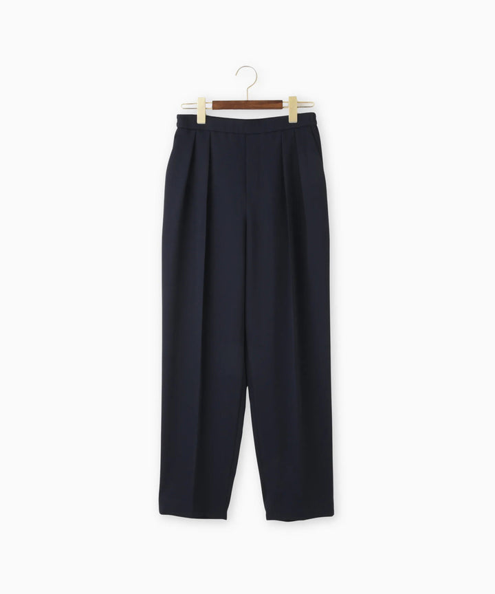 シンプルテーパードパンツ