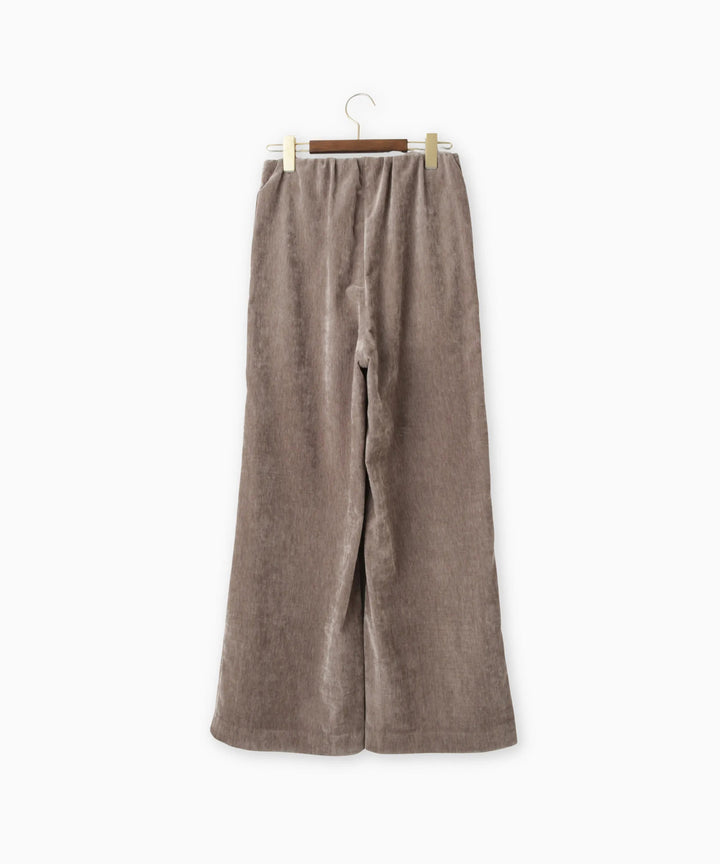 リラックスパンツ