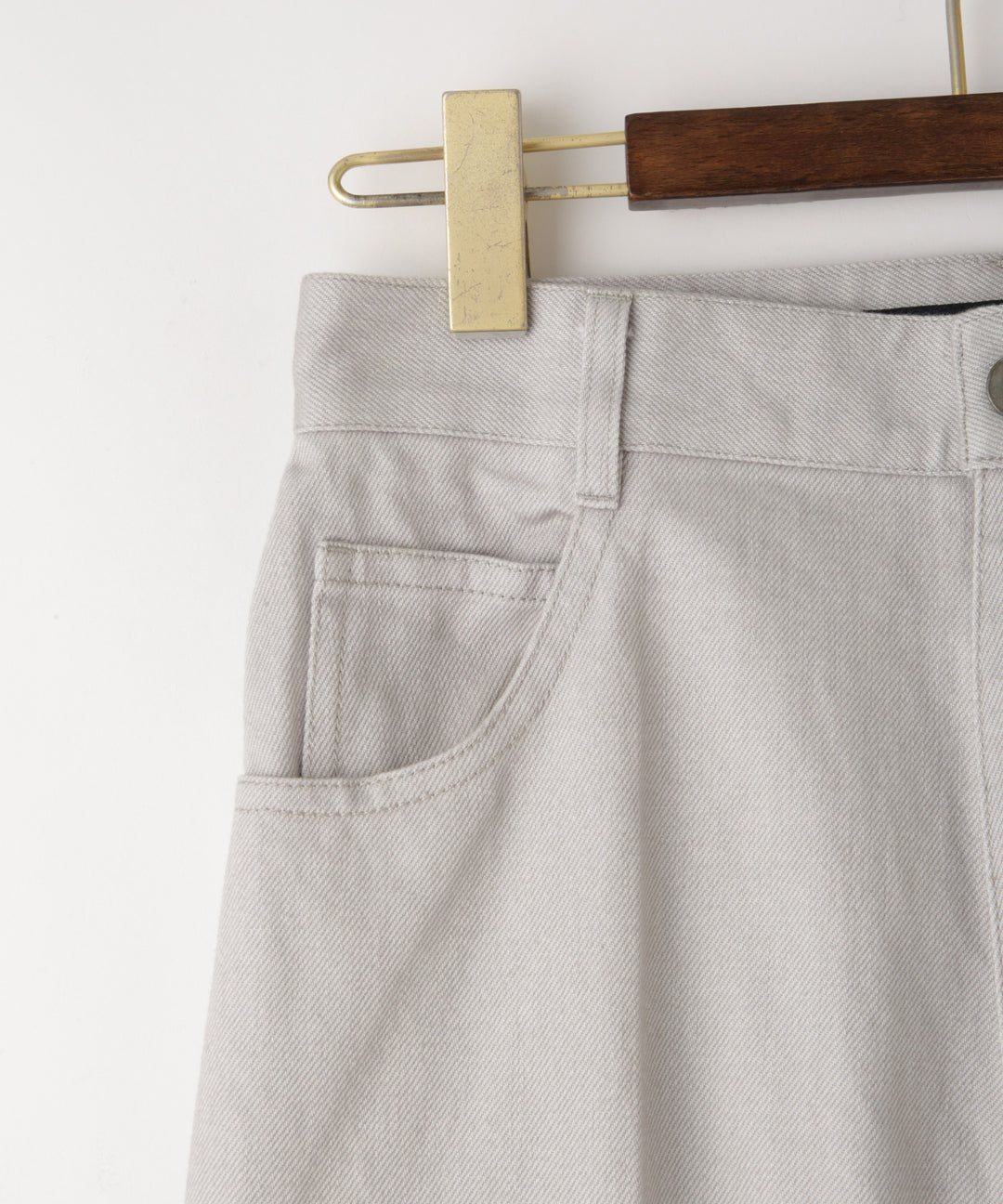 カーヴィーシルエットデニムパンツ