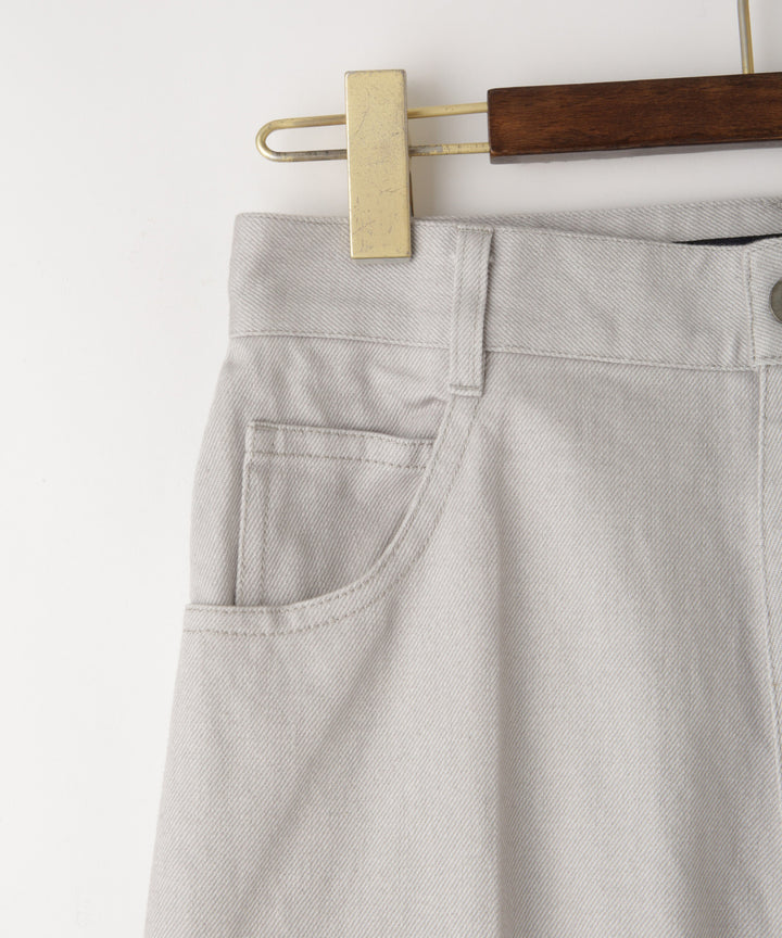 カーヴィーシルエットデニムパンツ