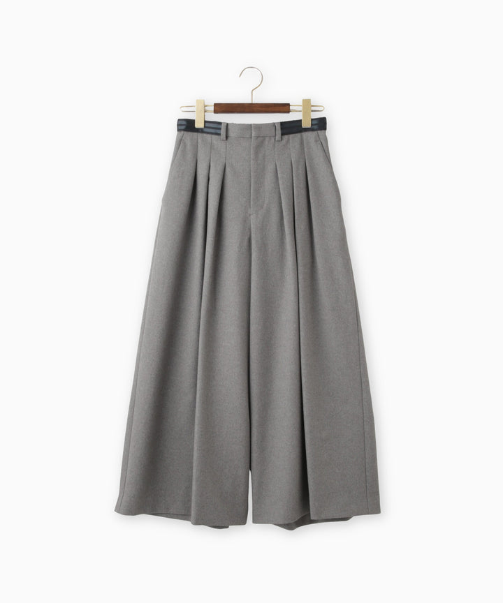 カラーテープウエストマークテーパードパンツ