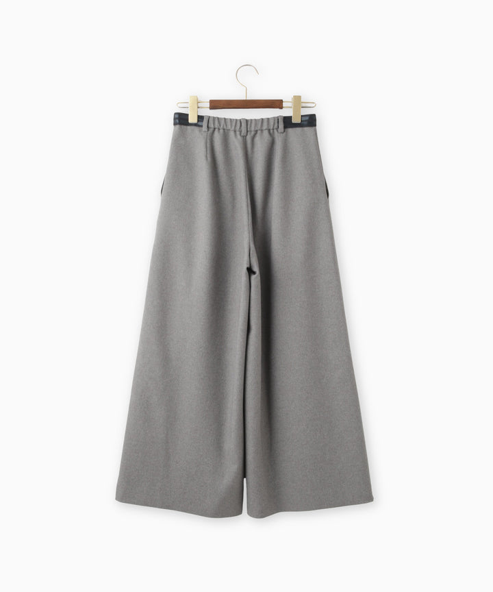 カラーテープウエストマークテーパードパンツ