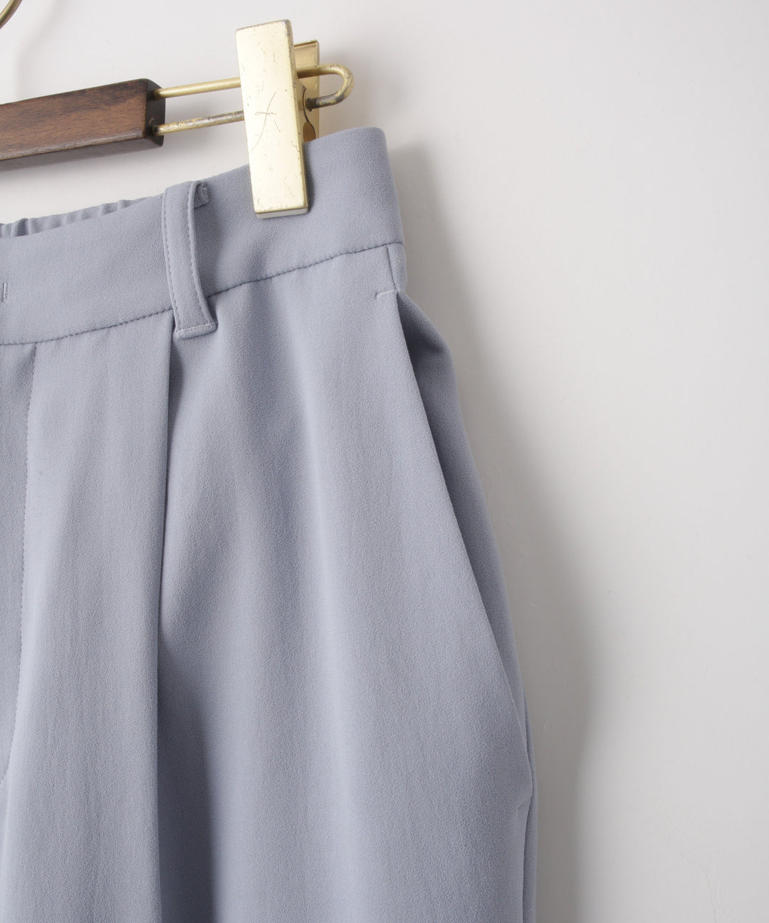 バックサテンジョーゼットパンツ