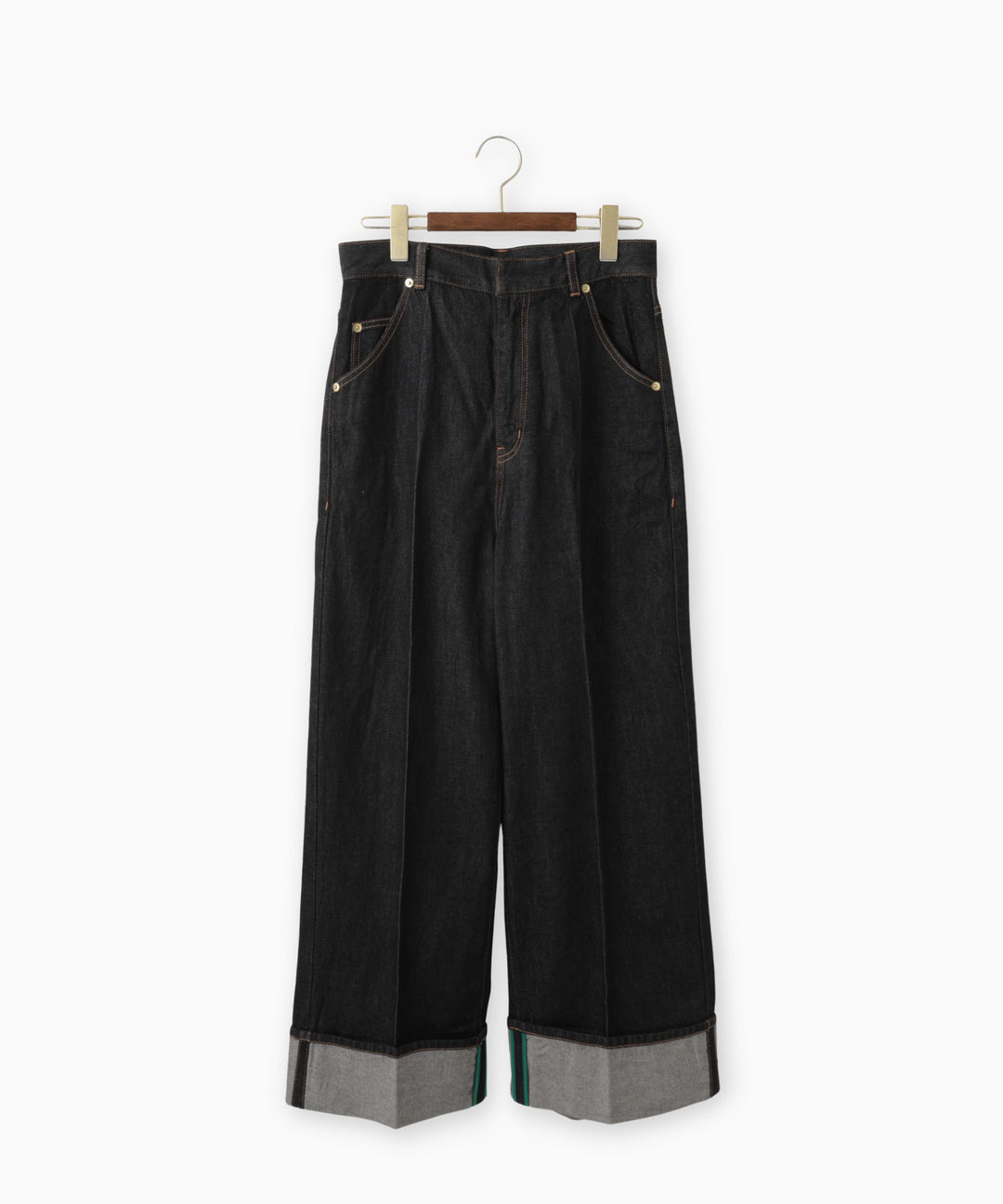 ロールアップデニムパンツ
