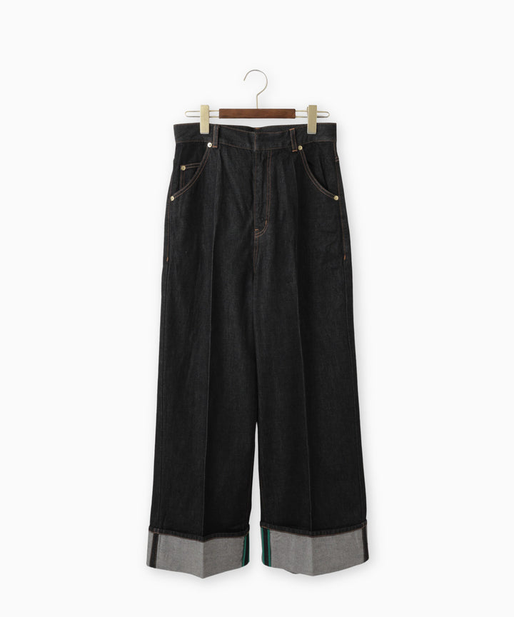ロールアップデニムパンツ