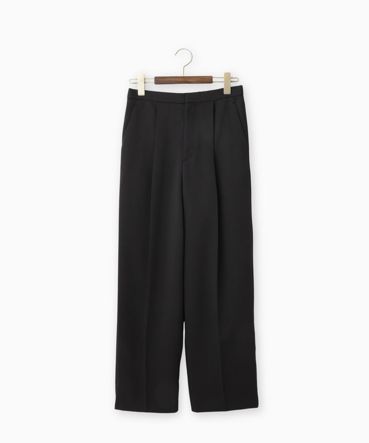 センタープレステーパードパンツ