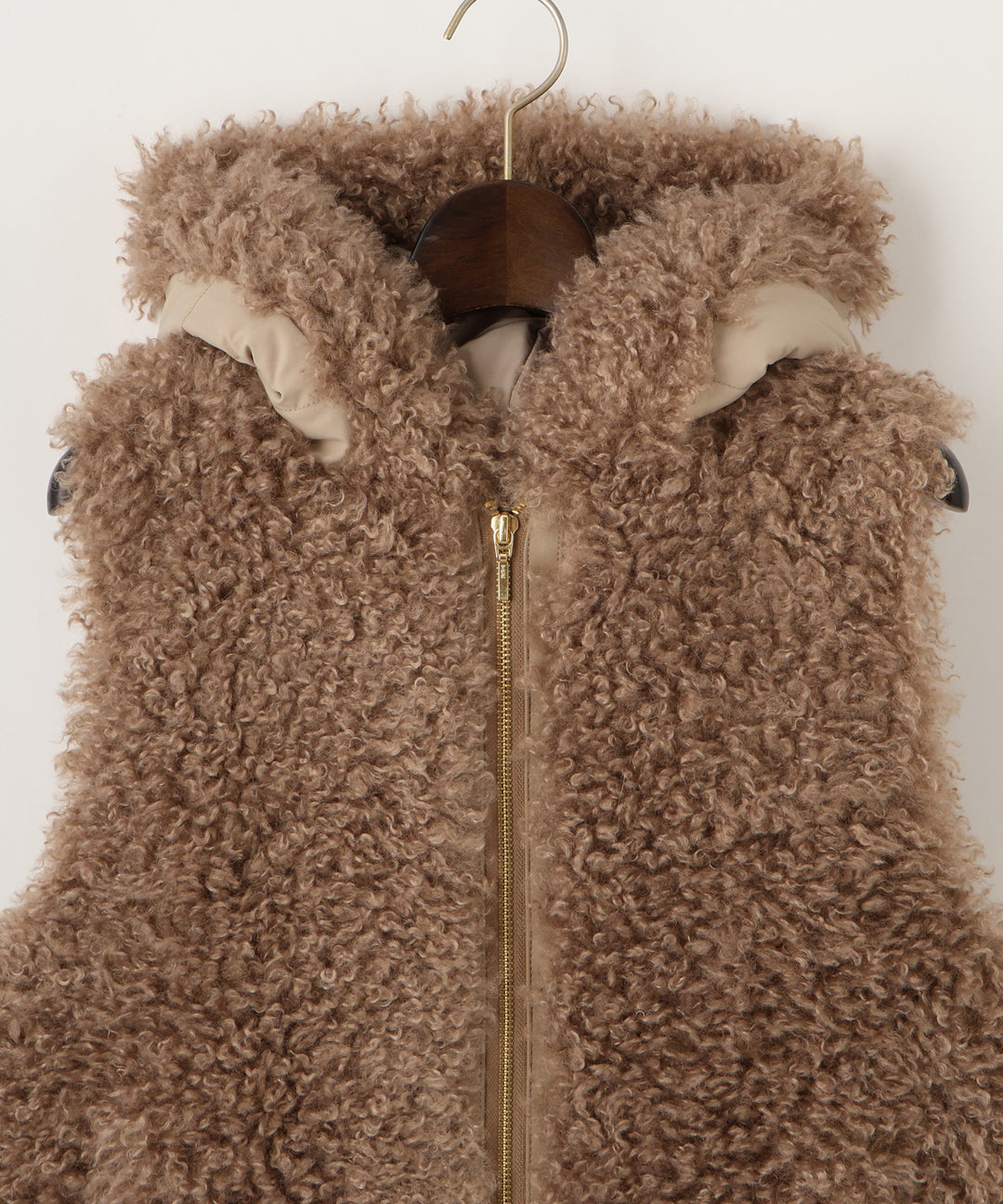 ドッキングフェイクファーベスト