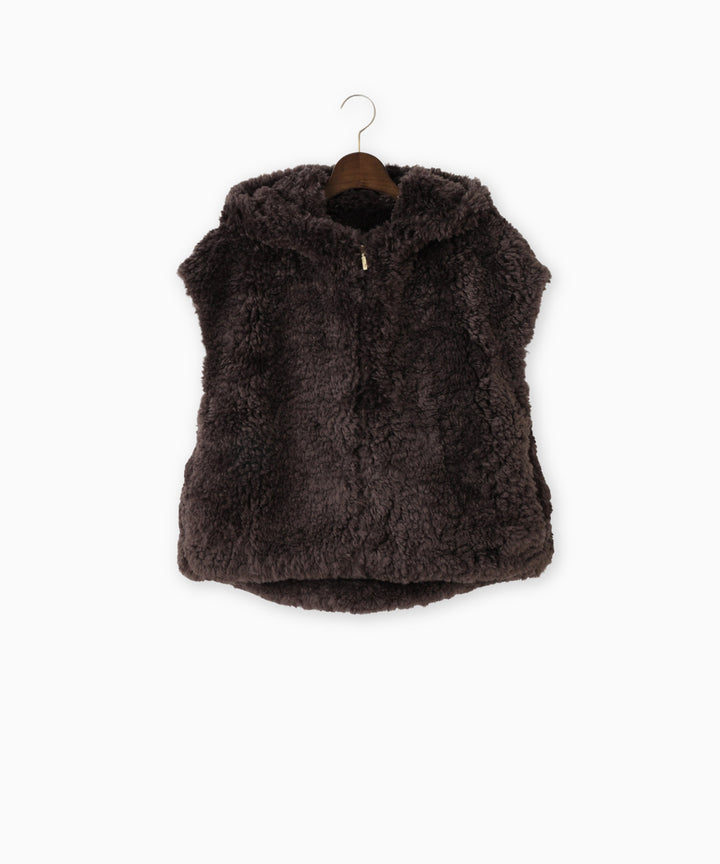 フェイクファーフードベスト