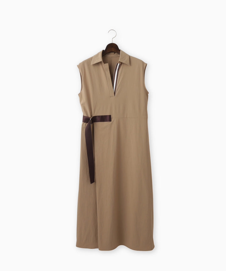 Vネックワンピース