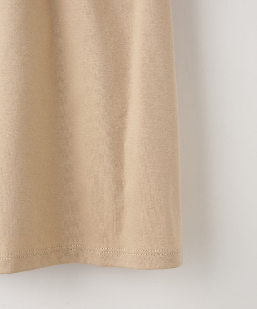 ボウタイデザイントップス