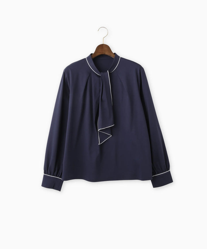 ボウタイデザイントップス