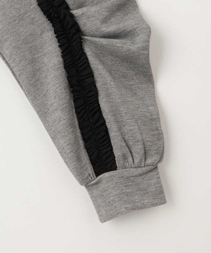 フリルテーププルオーバー