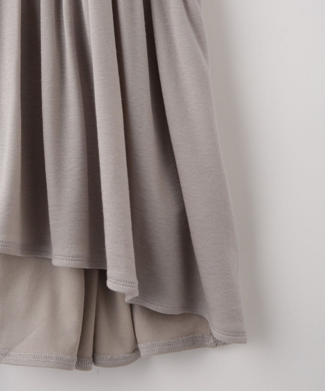 ハーフミラノリブギャザーフレアプルオーバー