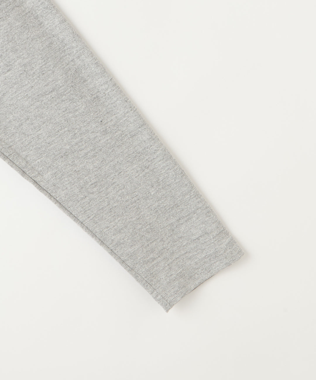 箔プリントロングスリーブTシャツ