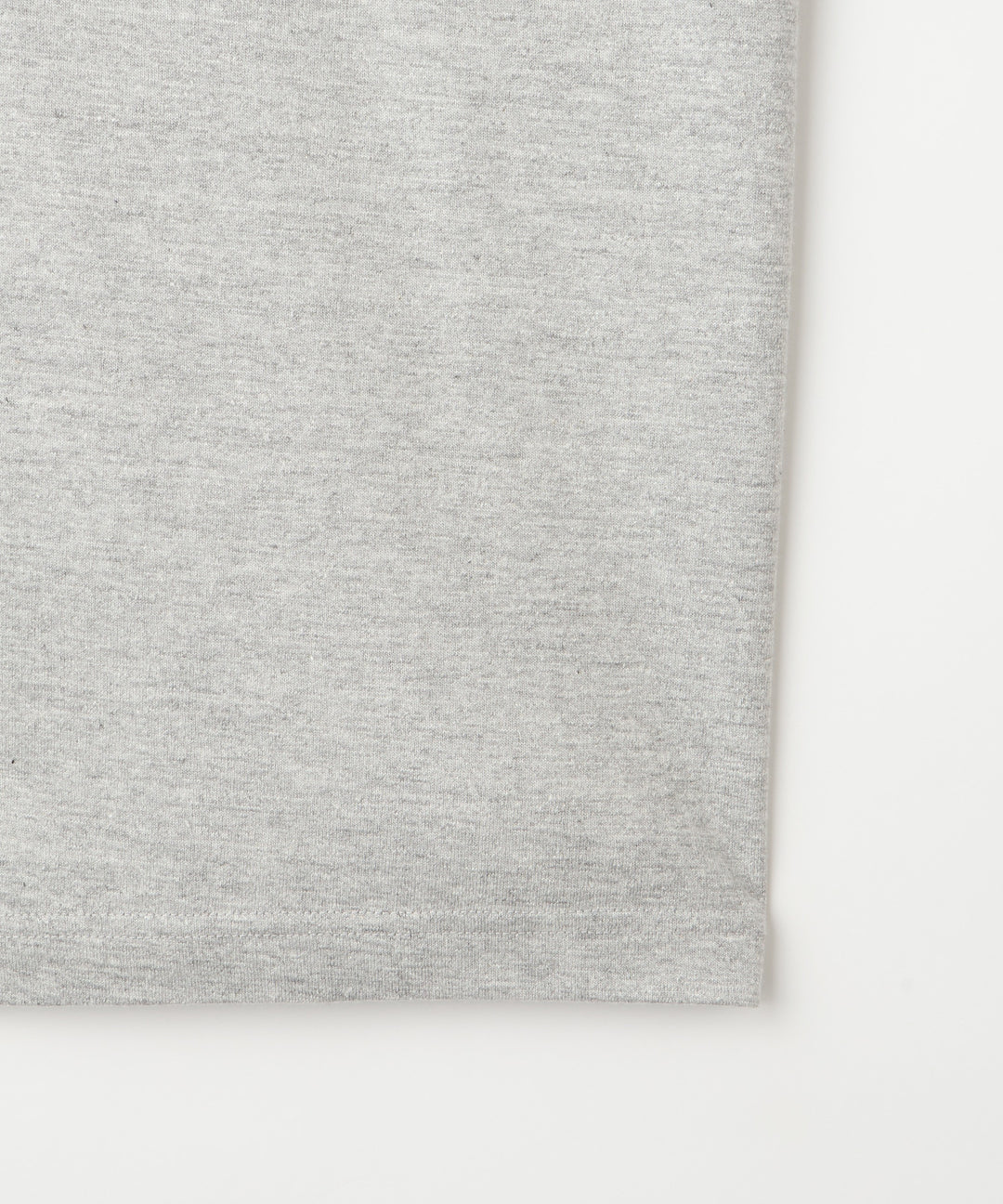 箔プリントロングスリーブTシャツ