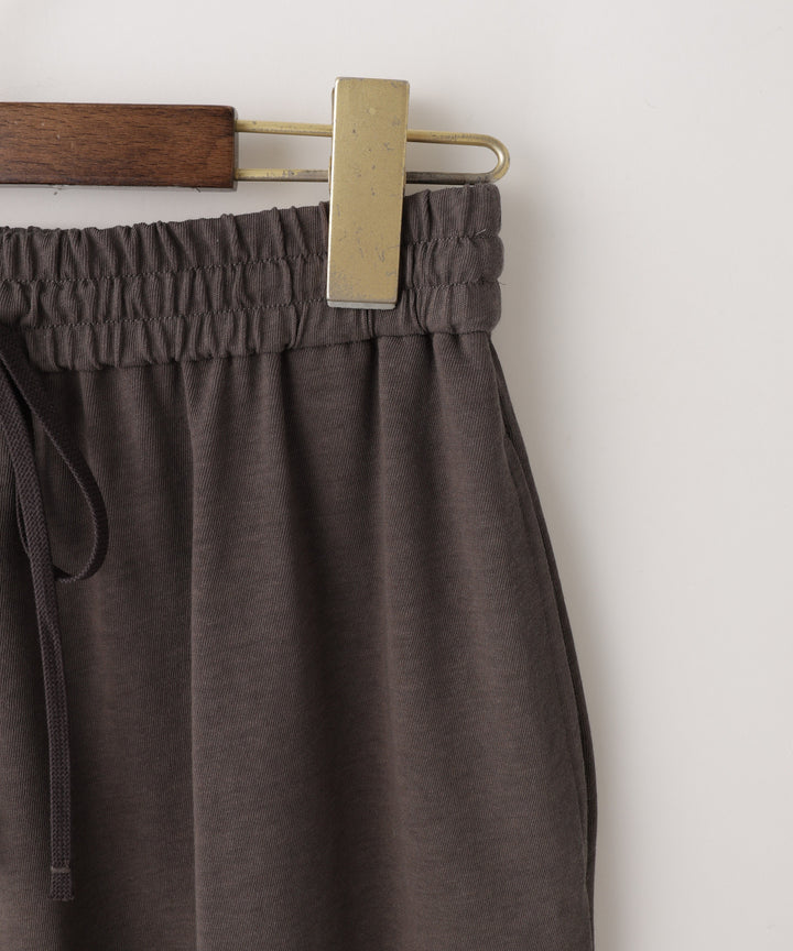 Straight long skirt