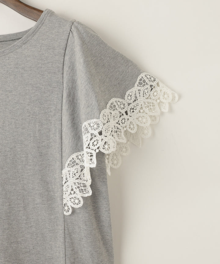 Flare Sleeve Lace Cut-and-Sew