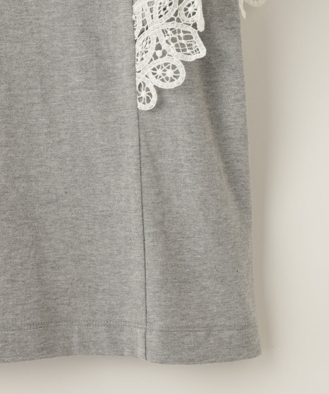 Flare Sleeve Lace Cut-and-Sew