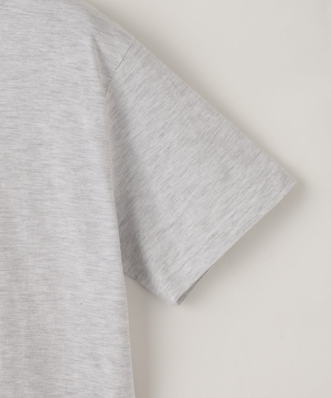 英字ロゴプリントTシャツ