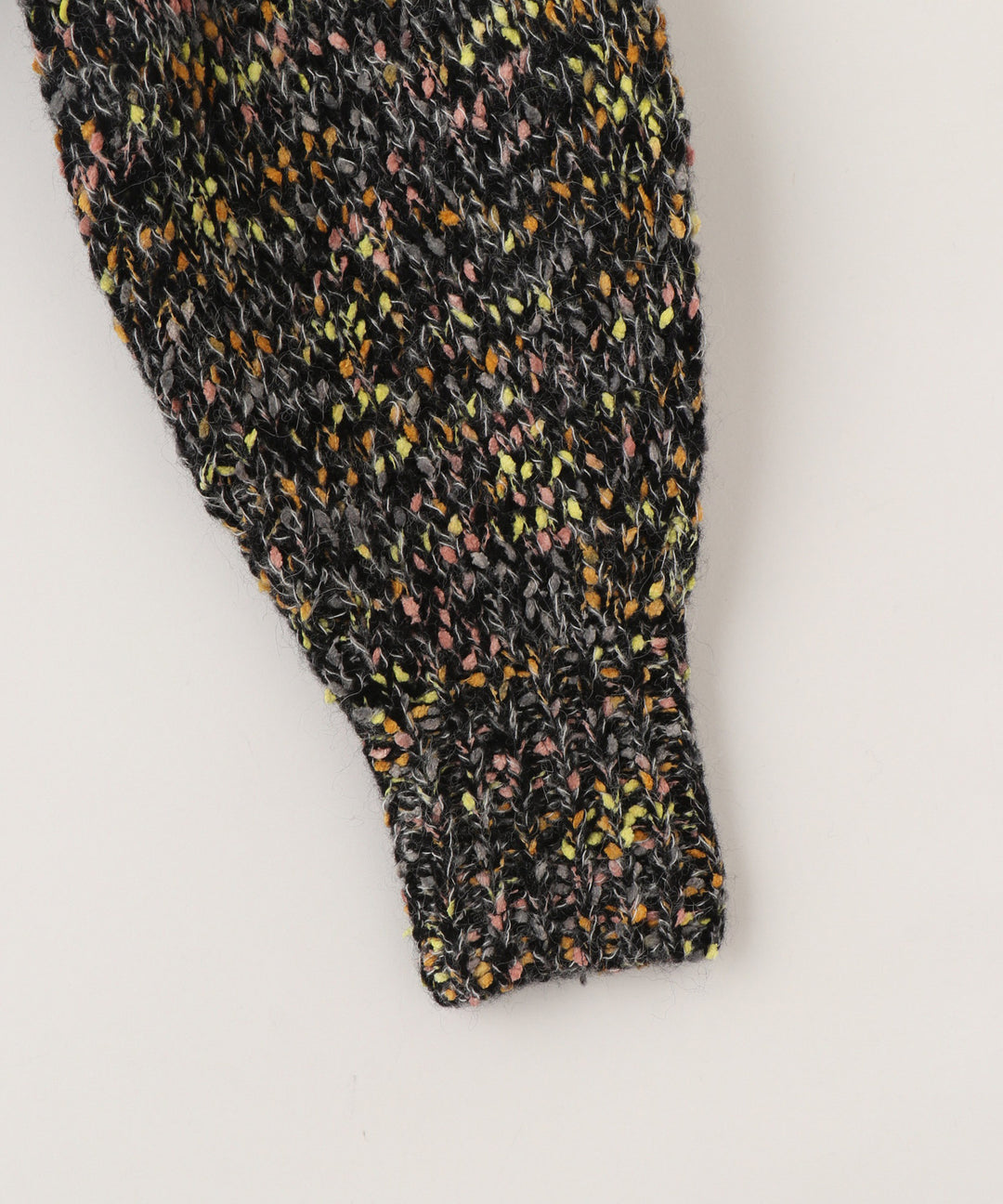 カラーネップニット