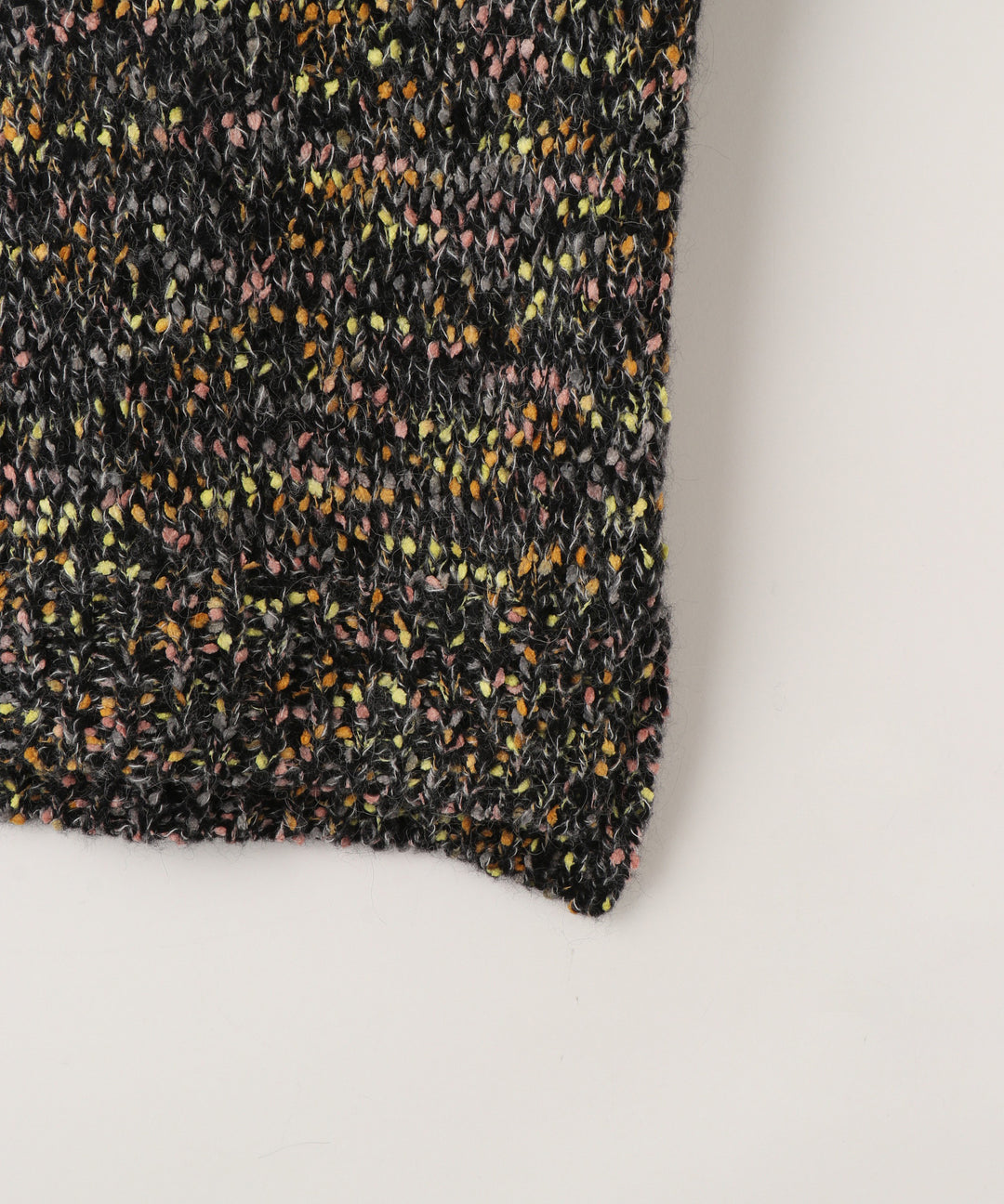 カラーネップニット