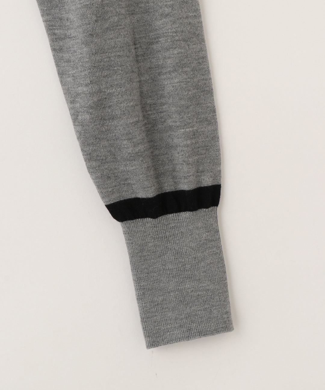 Vネックカラーニットカーディガン