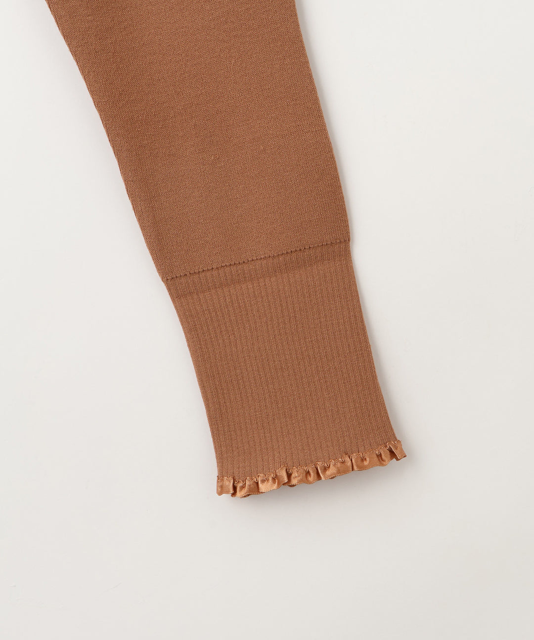 サテンテープフリルニットカーディガン