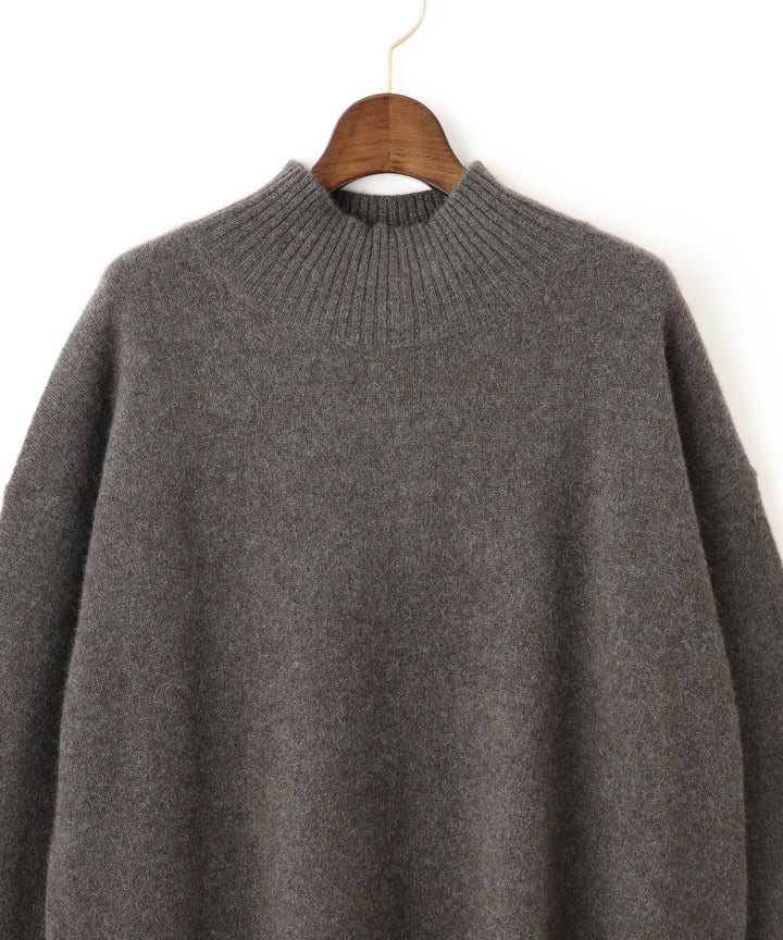 ハイネックヤクニット