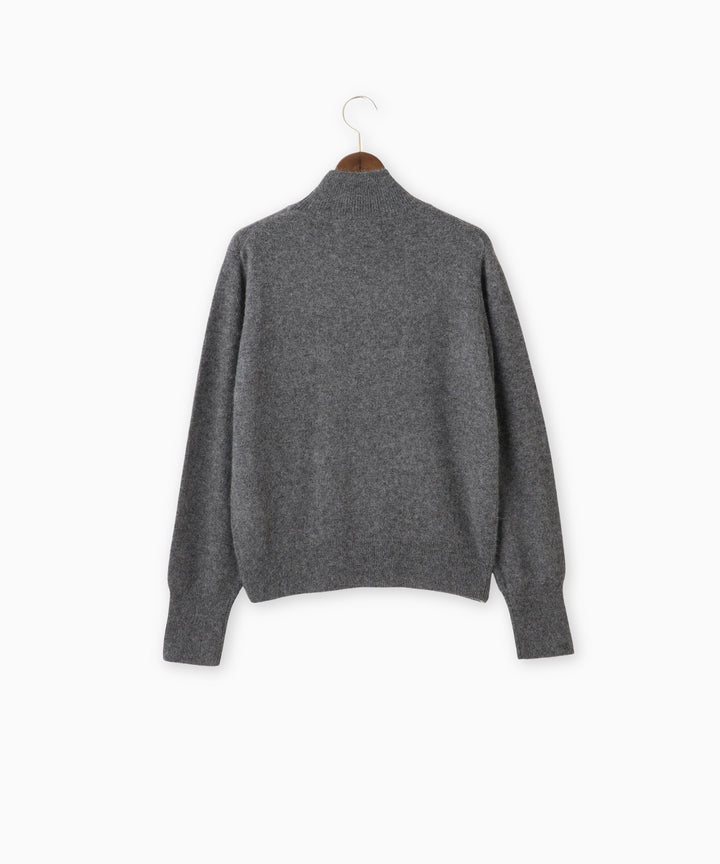 ラクーン混ハイネックニット