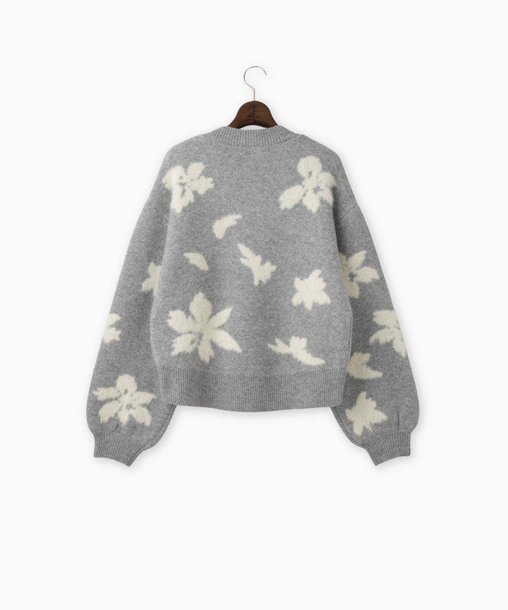 フェザーヤーンフラワー柄Vネックニット