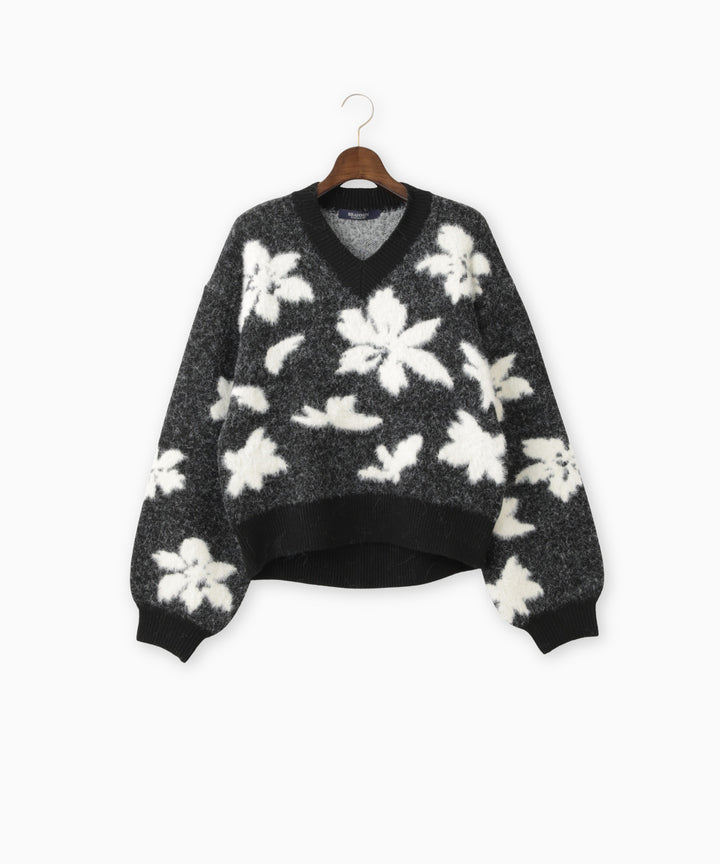 フェザーヤーンフラワー柄Vネックニット